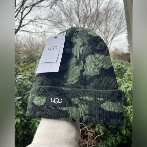 UGG Camo Knit Beanie in Green and Black - Picture 2 of 13